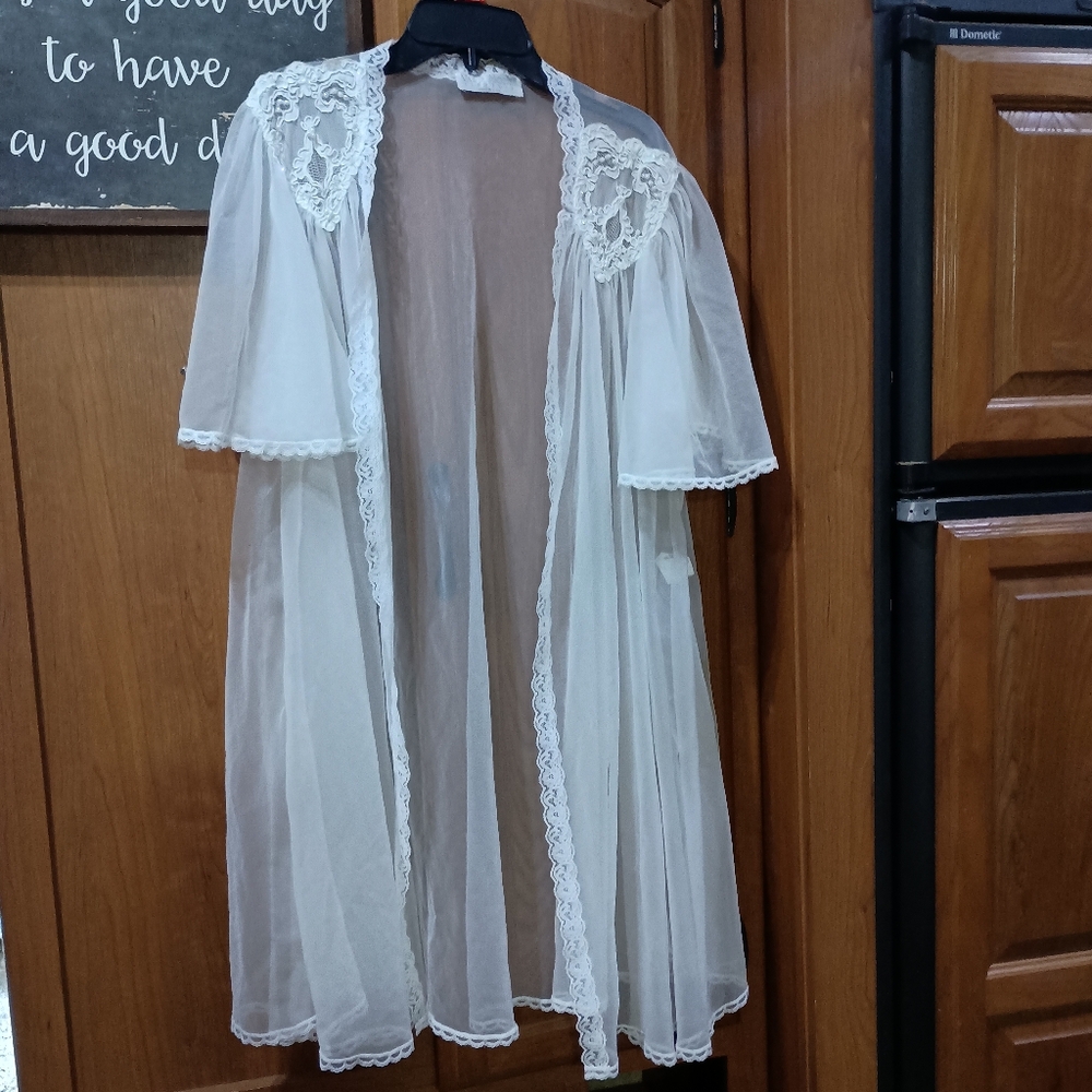 Val-Mode Lingerie Sheer White Lace Kimono Beaded Large